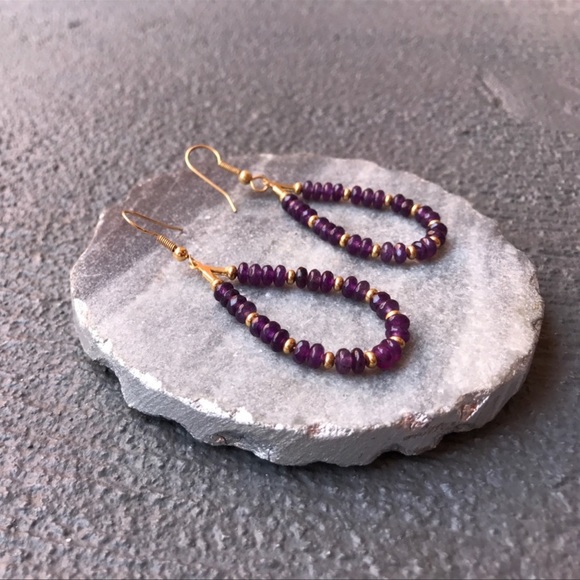 💕HP💕Amethyst beaded gold plated wire back earrings - Picture 11 of 12